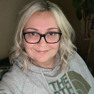 Meet your Posher, Anne